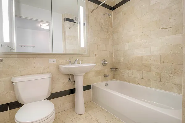Rented by Oxford Property Group | media 8