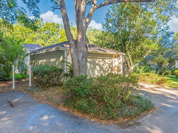 3rd image of 900 Bay Dr APT 62