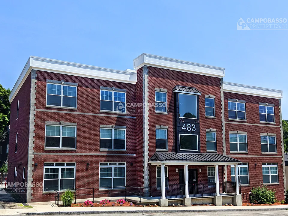483 Summer St #204