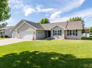3279 Windland Dr, Green Bay, WI 54311