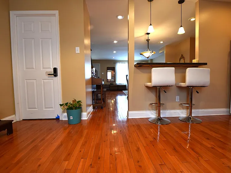 8018 Chelwynde Ave — Photo 2
