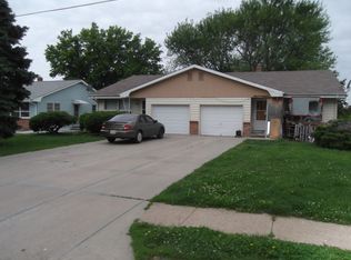 3114 S 44th St, Omaha, NE 68105