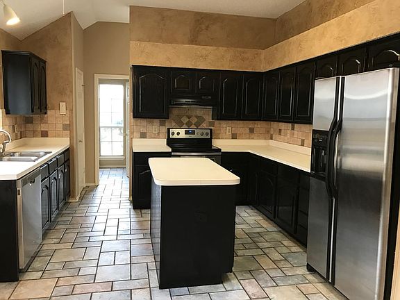 Updated kitchen with all new appliances
