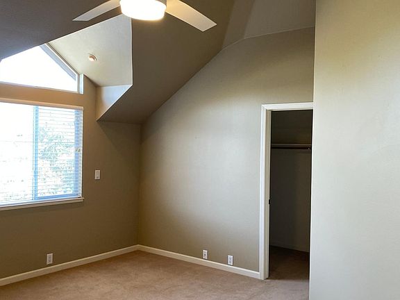 4th image of 3005 North Ave