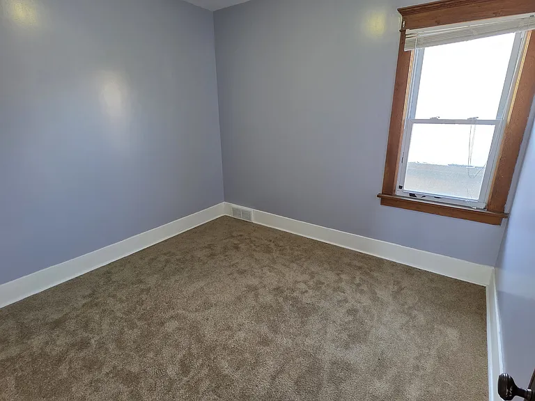 94 Parkwood Ave #2 — Photo 11