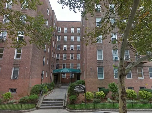 2102 Holland Ave APT 2D, Bronx, NY 10462