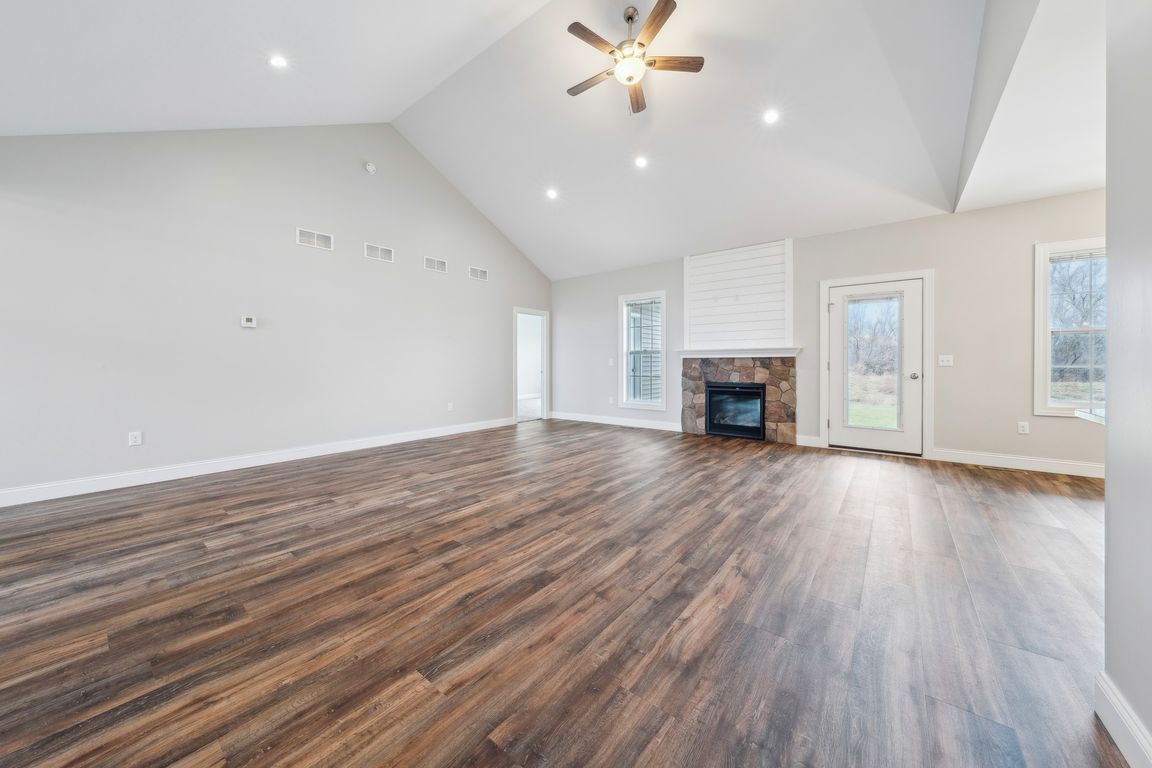 Red Oak Ln-27032025-014r.jpg