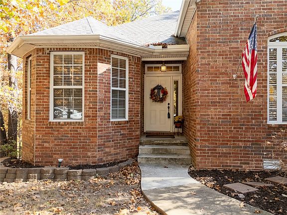 4th image of 7 Longridge Ln