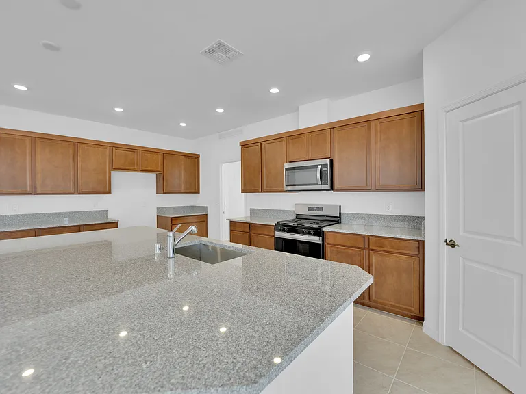 10462 Emerald Rye St — Photo 27