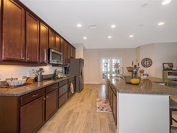 4th image of 1840 Westerham Ave