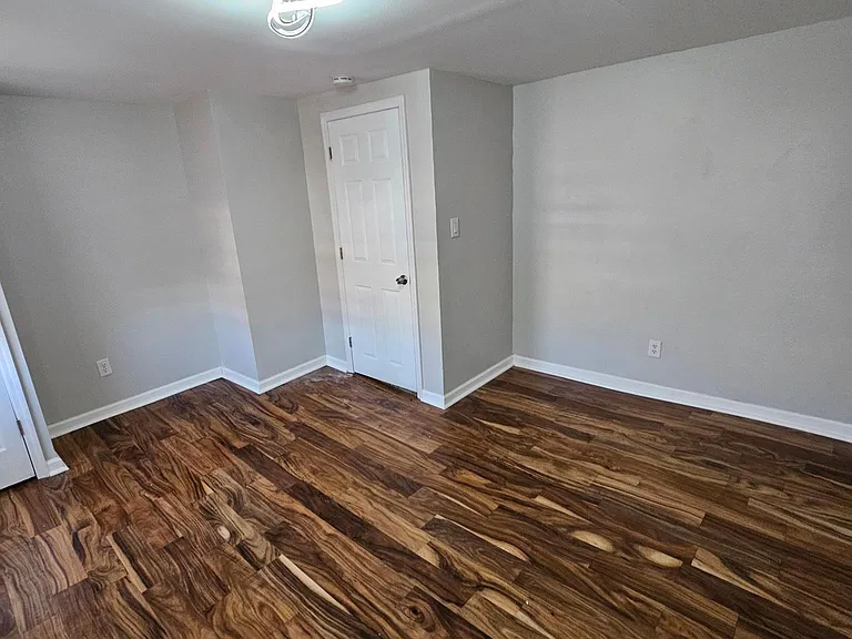 2702 Pratt St — Photo 26