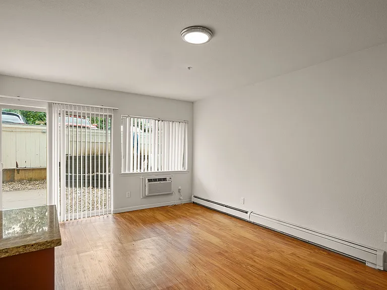 View House — Photo 25