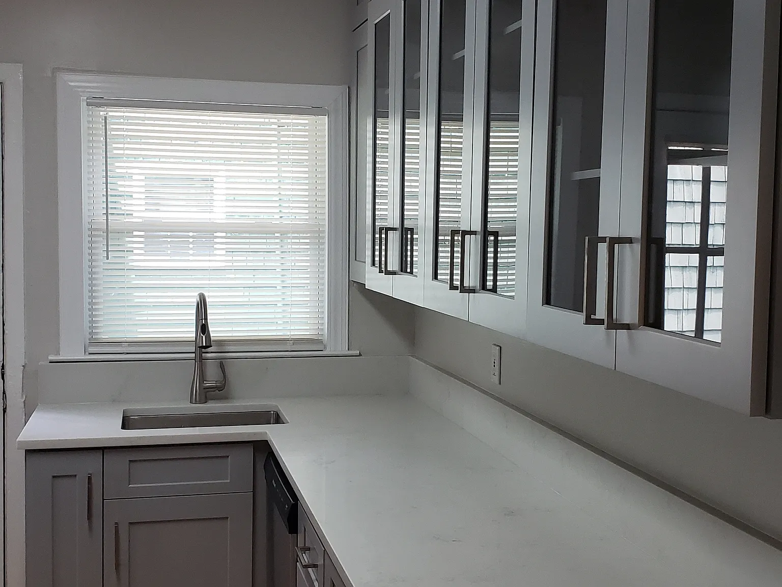 2 bed, 1072 sqft, $2,475 — Photo 1