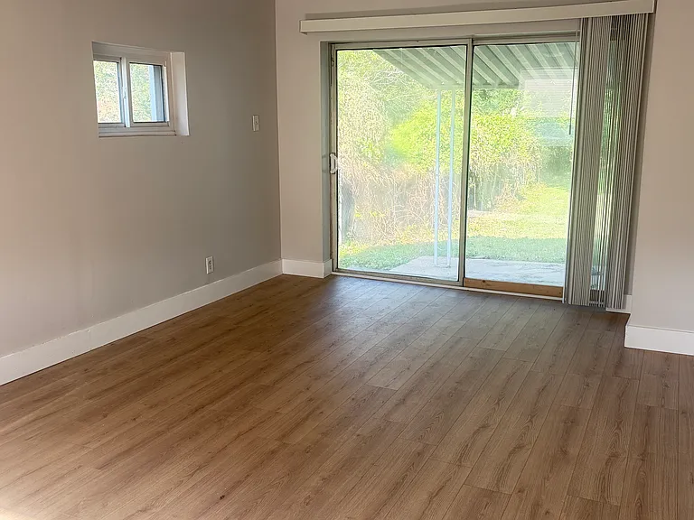 9703 Lilac Dr — Photo 12