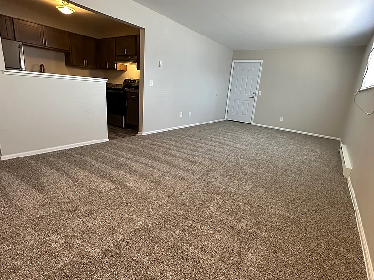 One Bedroom Renovated Spacious Living Area