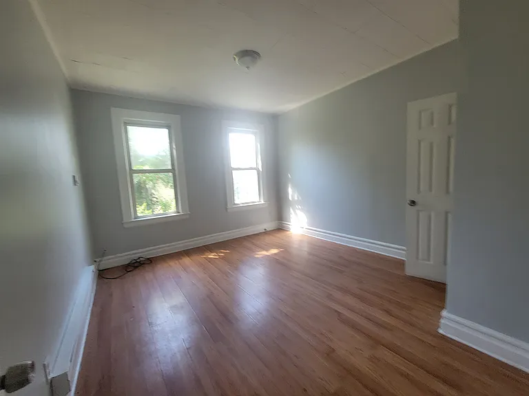 133 Isabella Ave #1E — Photo 4