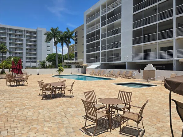 17801 N Bay Road #301, Sunny Isles Beach, FL 33160