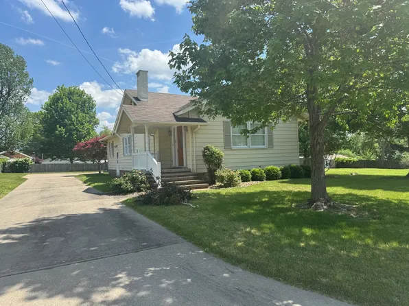 310 N Taft St, West Frankfort, IL 62896