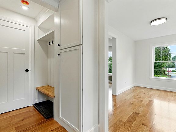 5th image of 267-267 S Main St #F