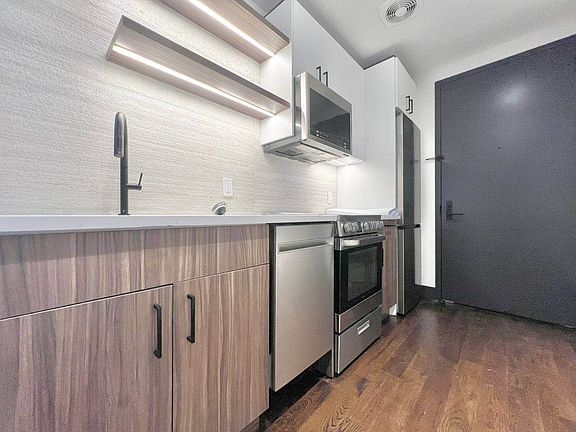 3rd image of 304 Water St #2