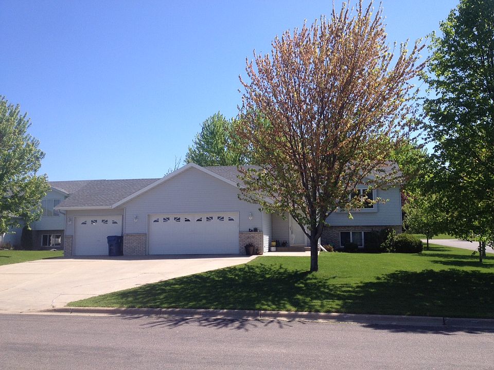 1st image of 809 Garden Pl