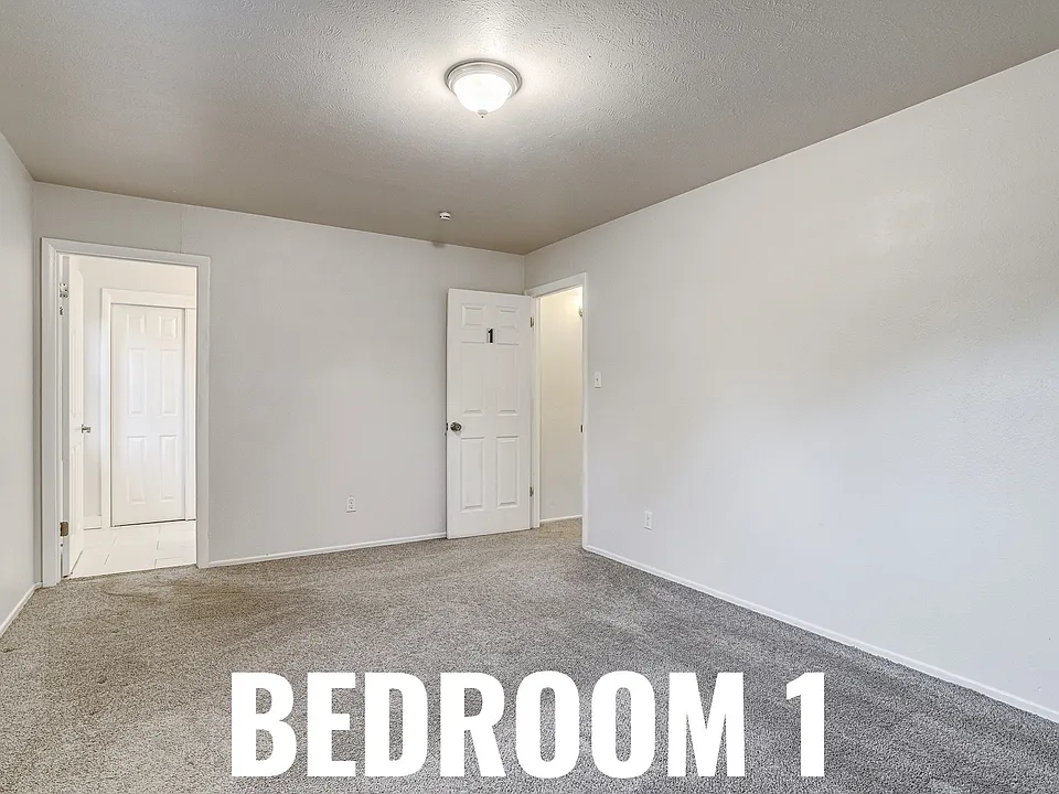2860 S Golden Way #1