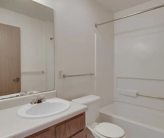 Walnut River Residences — Photo 15