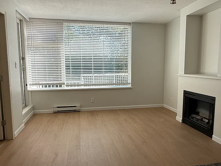 9298 University Cres #6 — Photo 9