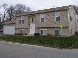113 E Pineview Dr, Round Lake Park, IL