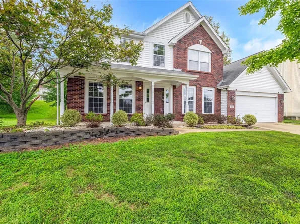 3817 Woodmoor Gardens Ct, Florissant, MO 63034