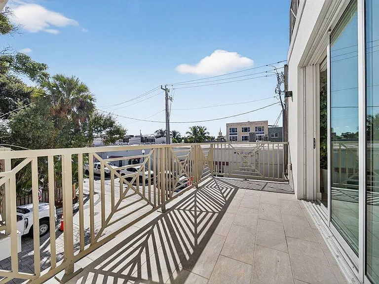 41 SW Seminole St #209 — Photo 14