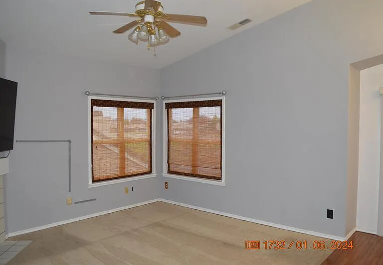 1561 Spring Ct — Photo 13