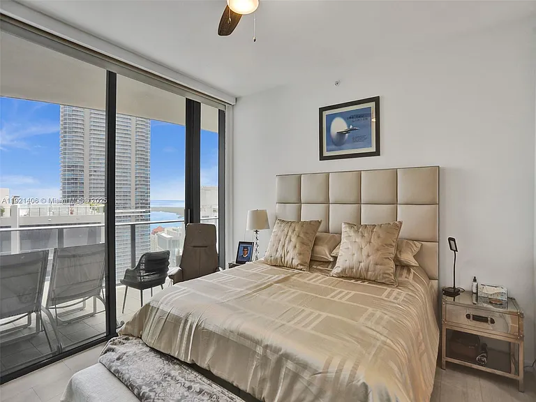1000 Brickell Plz #Penthouse 5103 — Photo 21