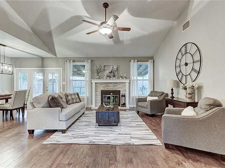 8914 Bridgewood Trl — Photo 4