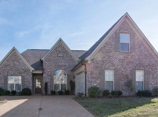 2647 Champion Hills Dr, Southaven, MS 38672