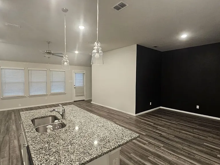 1944 Javelina St — Photo 5