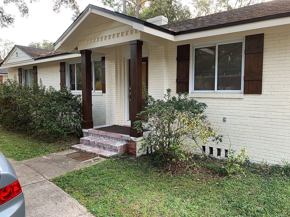 1st image of 4116 Peachtree Cir E