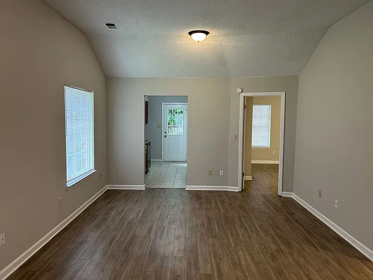 2900 Brachton Cv W — Photo 6