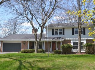 4644 W Laurmark Ct, Mequon, WI 53092