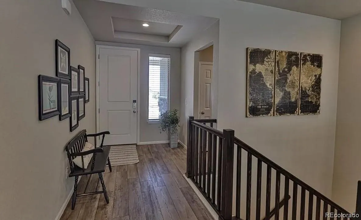 3 bed, 3.0 bath, 2453 sqft, $2,600 — Photo 4