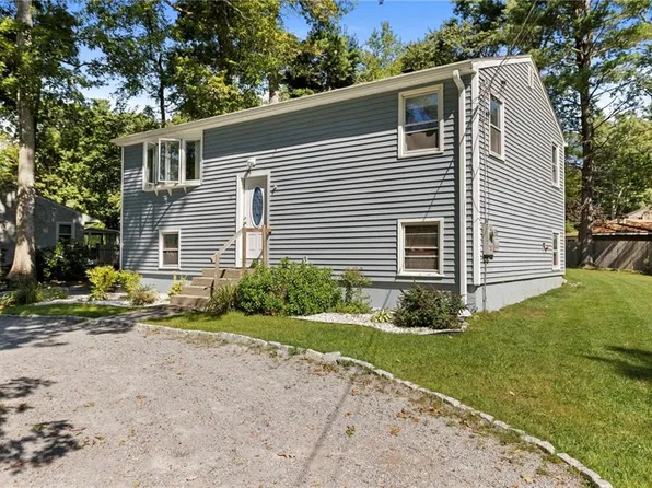 36 Lake View Cir, Glocester, RI 02814