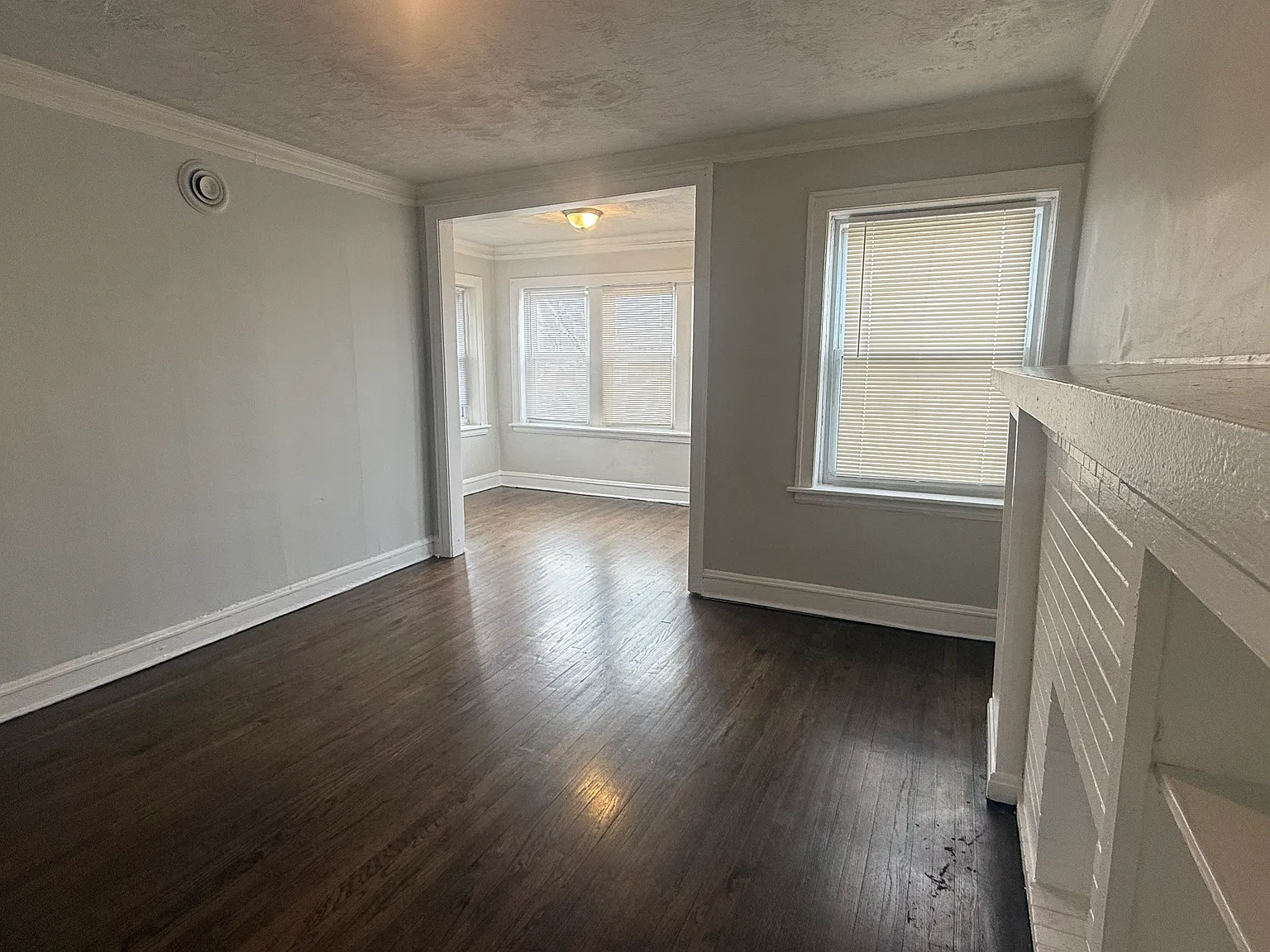 2 bed, 1100 sqft, $1,400 — Photo 2
