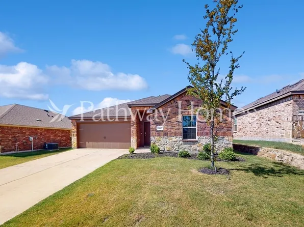 957 English Dr, Aubrey, TX 76227