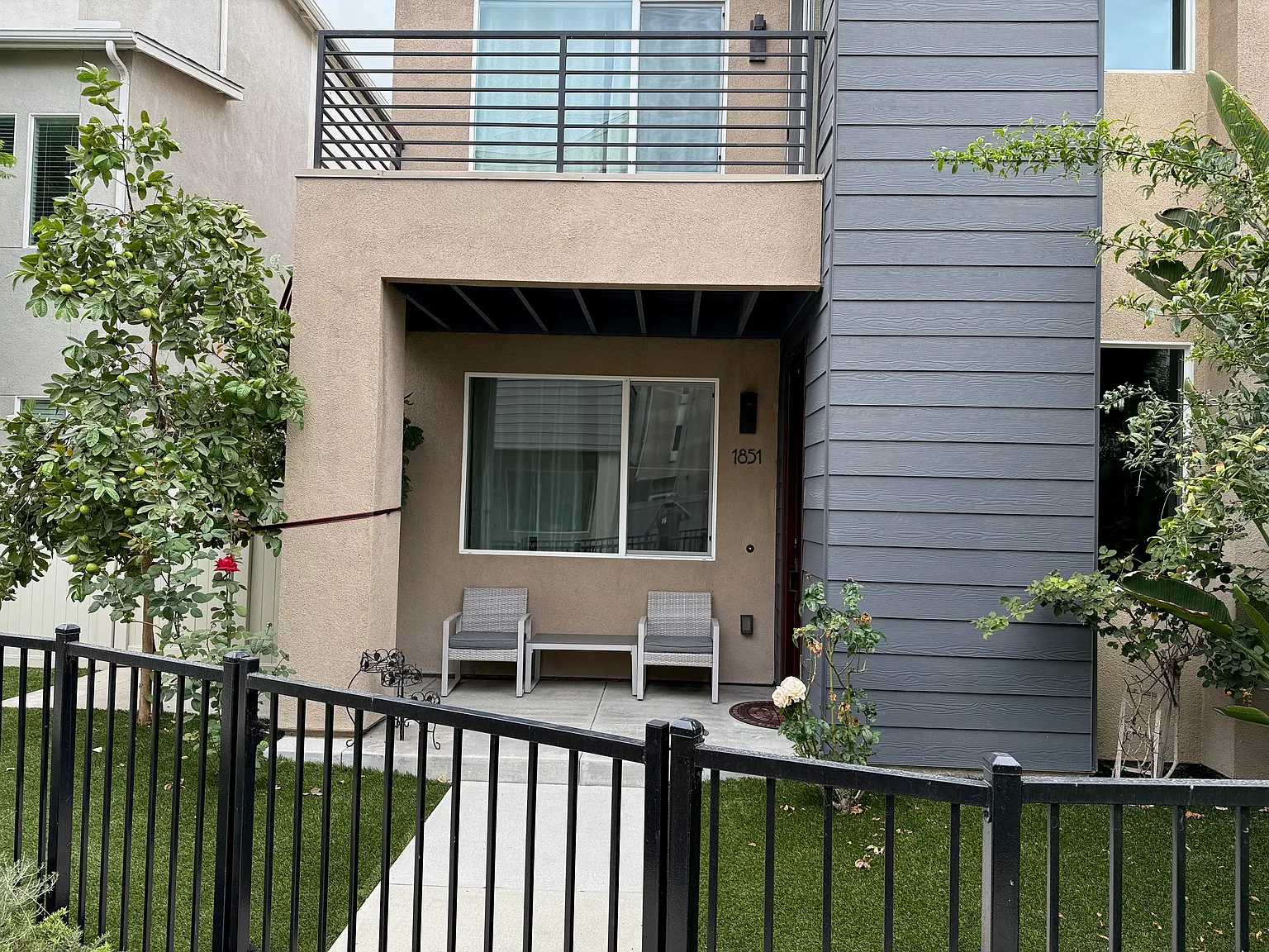 4 bed, 3.5 bath, 2670 sqft, $5,000 — Photo 2