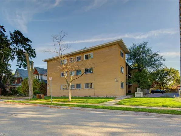 50 Gordon Ave #10, Kitchener, ON N2H 1N8