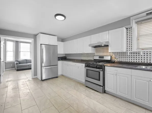 6113 Washington St #3, West New York, NJ 07093