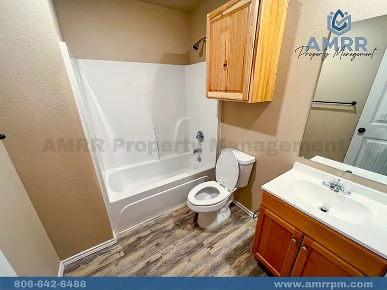 2407 N Ave N — Photo 5