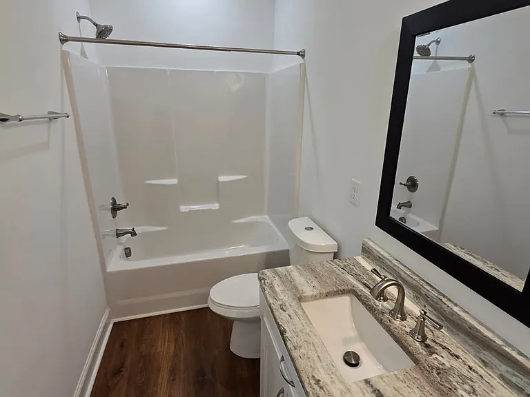 109 Lynn Ave — Photo 8