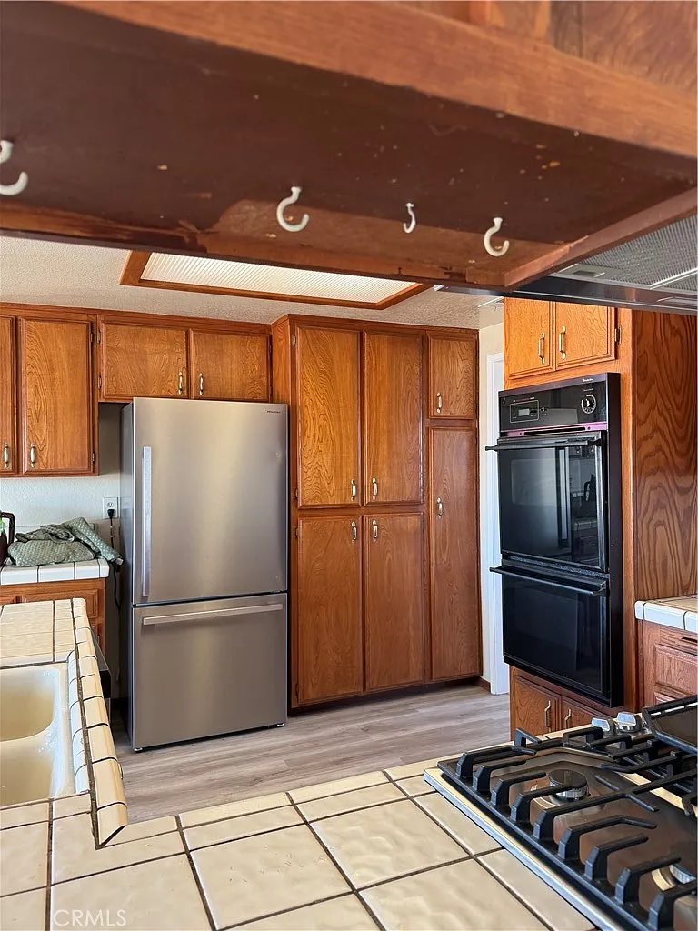 5 bed, 2526 sqft, $2,800 — Photo 3