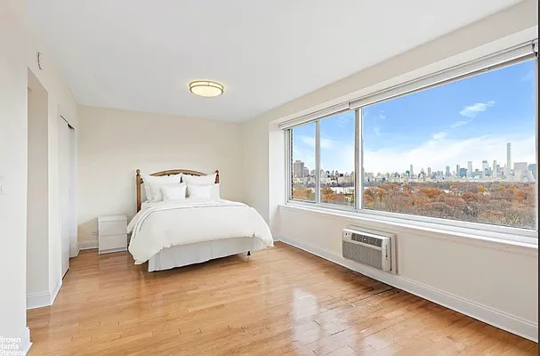 Rented by Brown Harris Stevens | media 10